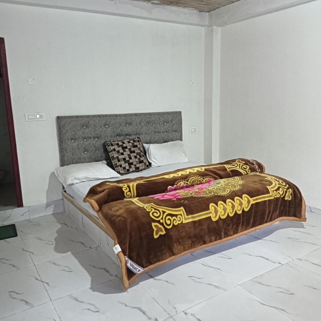 Aditya Guest House Tosh Zewnętrze zdjęcie